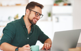 Web Developer für Virtual Reality